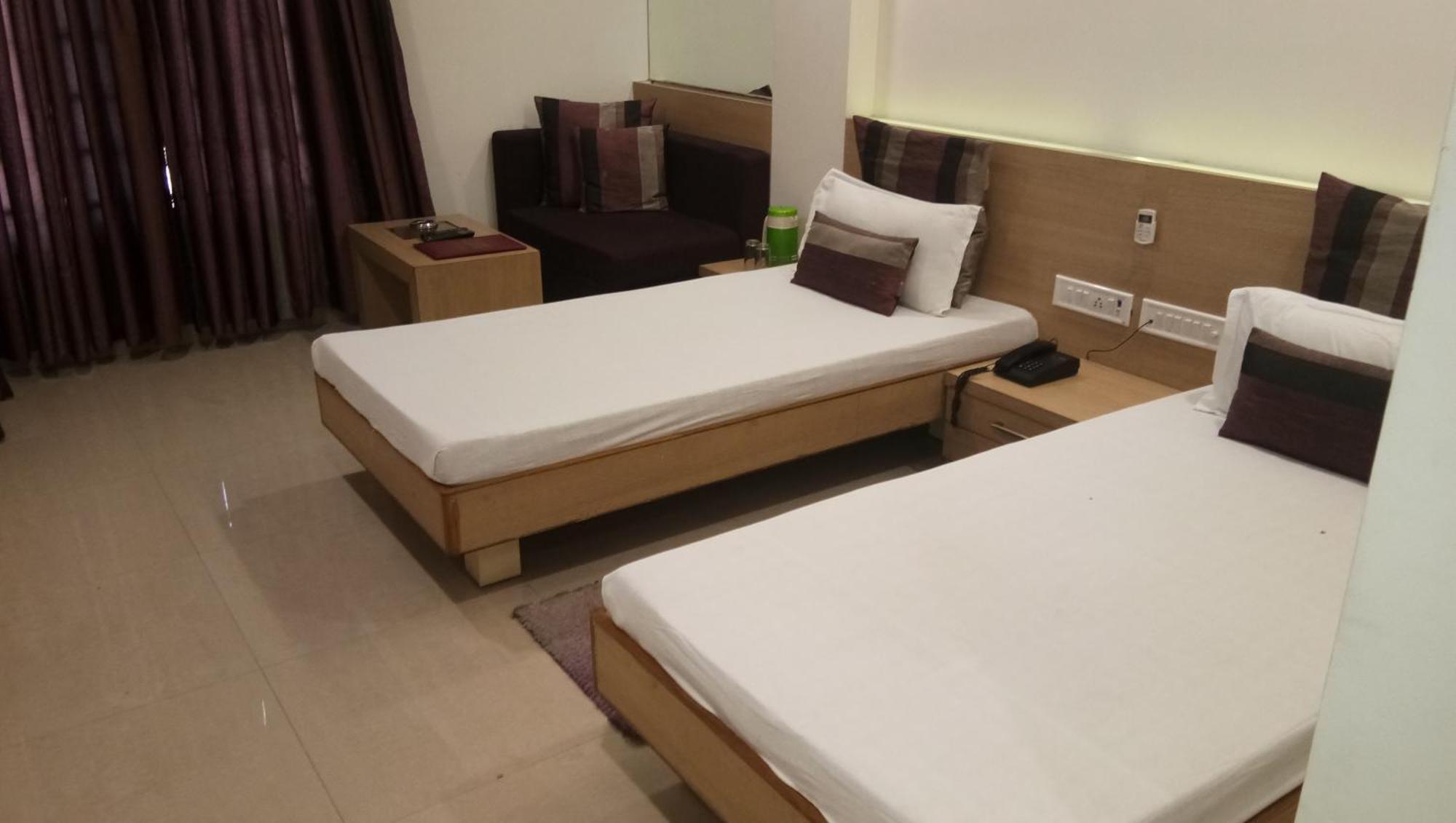 Hotel Banjara ボーパール エクステリア 写真