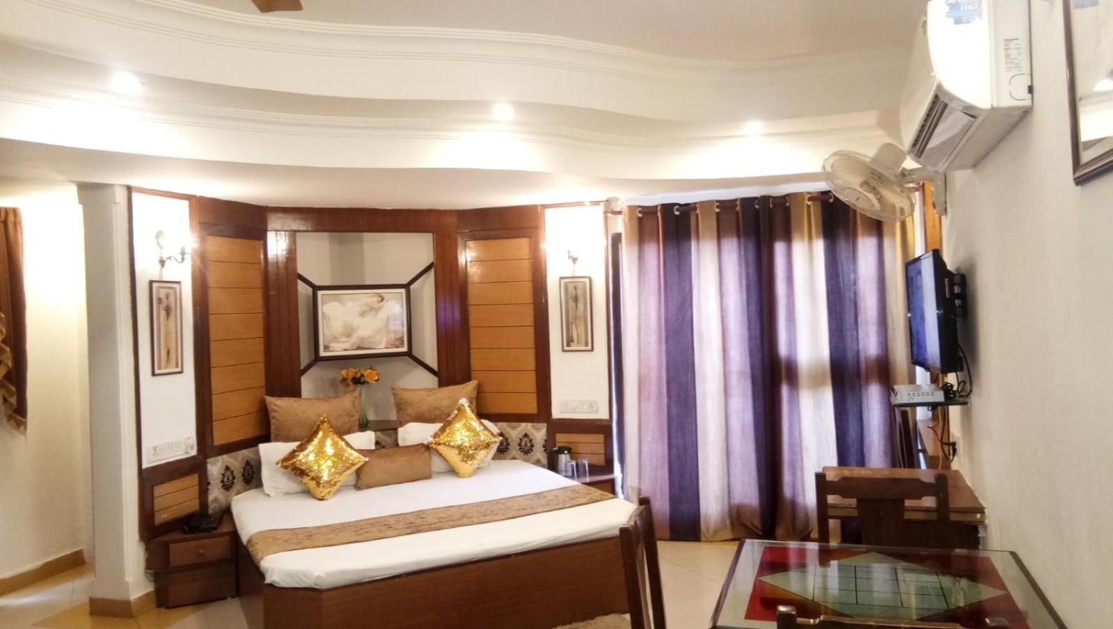 Hotel Banjara ボーパール エクステリア 写真