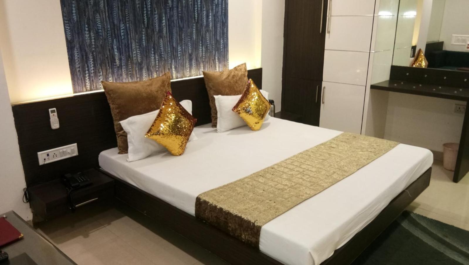 Hotel Banjara ボーパール エクステリア 写真